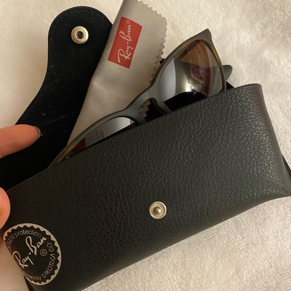 Ray-Ban Erika Sunglasses - Picture 4 of 7